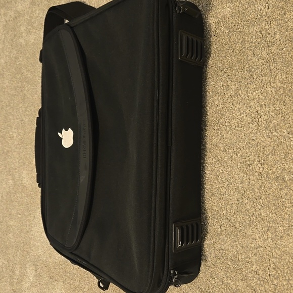 Vintage Black Kensington Laptop Bag with Apple Logo - Picture 3 of 14